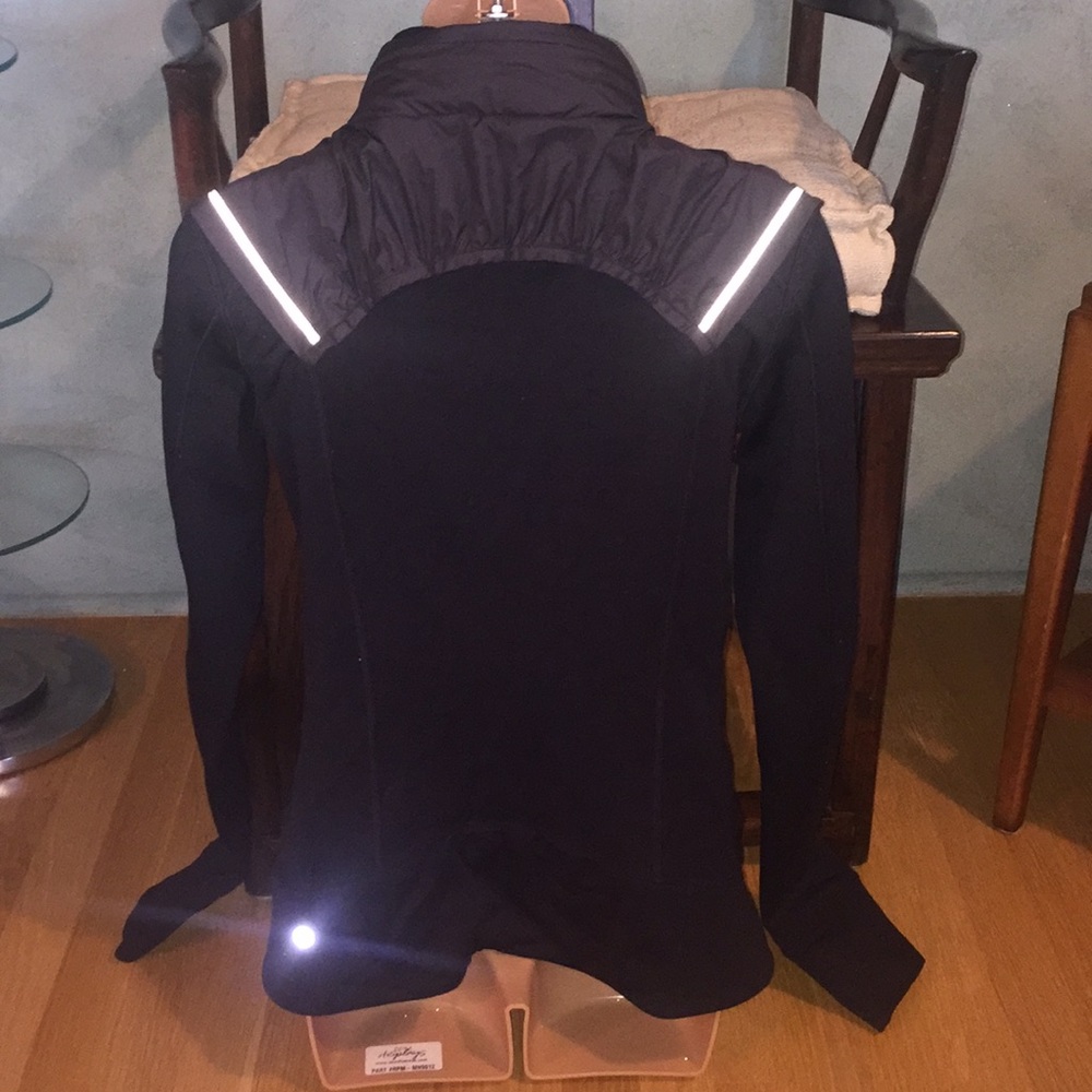 ❄️Lululemon jacket w/hood